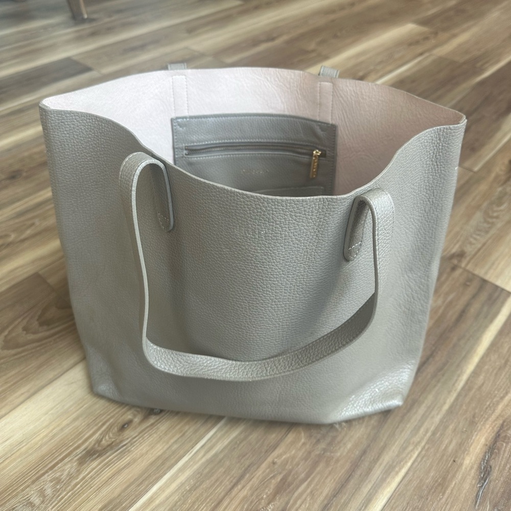 Cuyana Leather Grey Tote